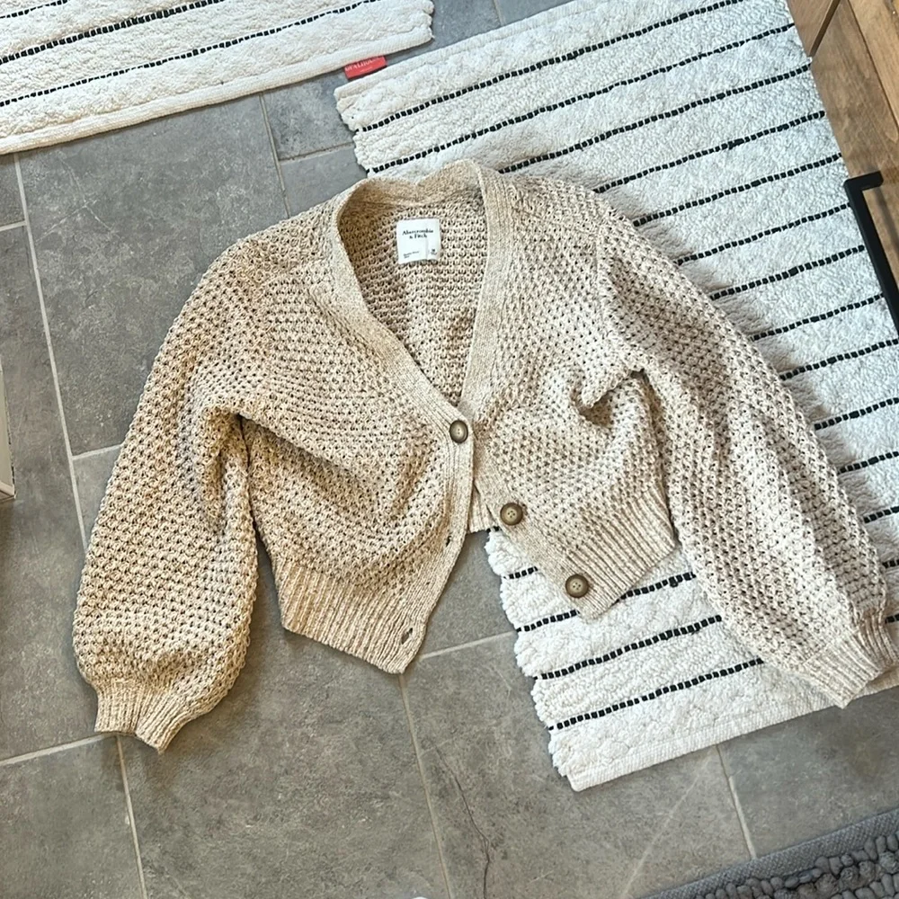 Sweater - Picture 1 of 3